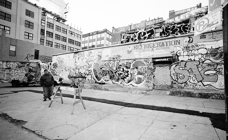 18mm-graffiti-man.jpg