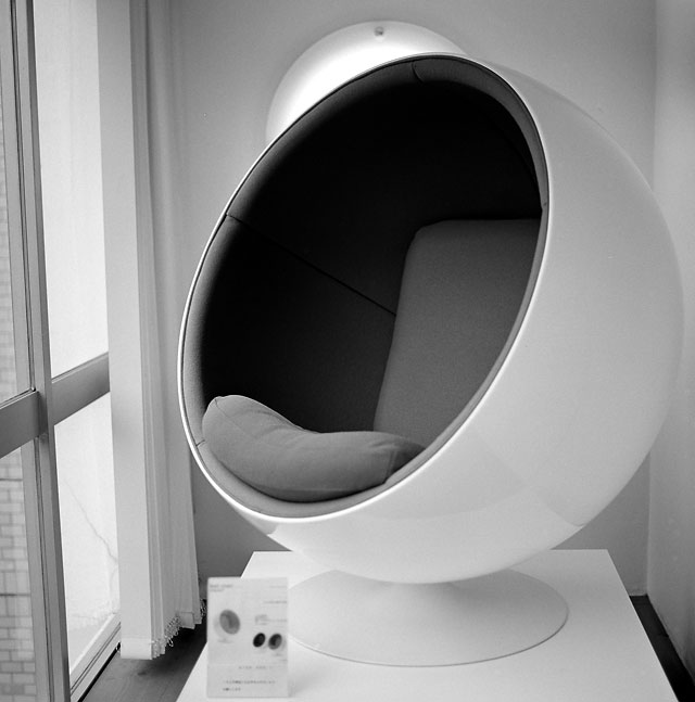 egg-chair.jpg